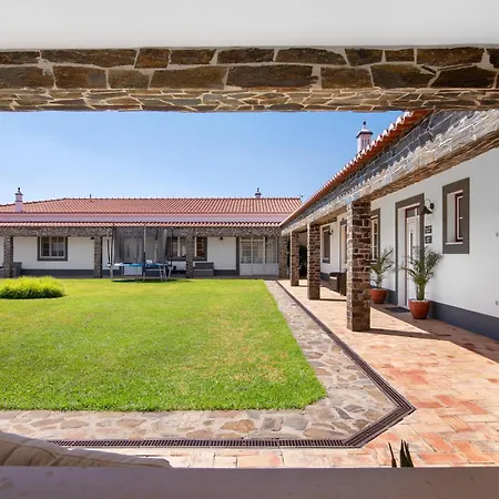 Casas Do Monte Villa Gioes