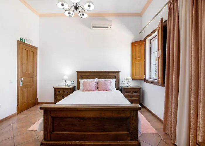 Casas Do Monte 别墅 Gioes